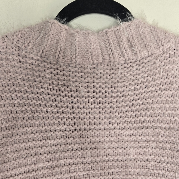 EVEREVE Blush Pink Oversized Fuzzy Eyelash Cable Knit Chunky Cardigan - Picture 3 of 7